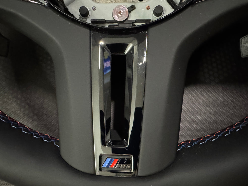 
                  
                    OE BMW M F90 F91 F92 M5 M8 G30 G15 Volan autopropulsare+încălzire+padelă din fibră de carbon 
                  
                