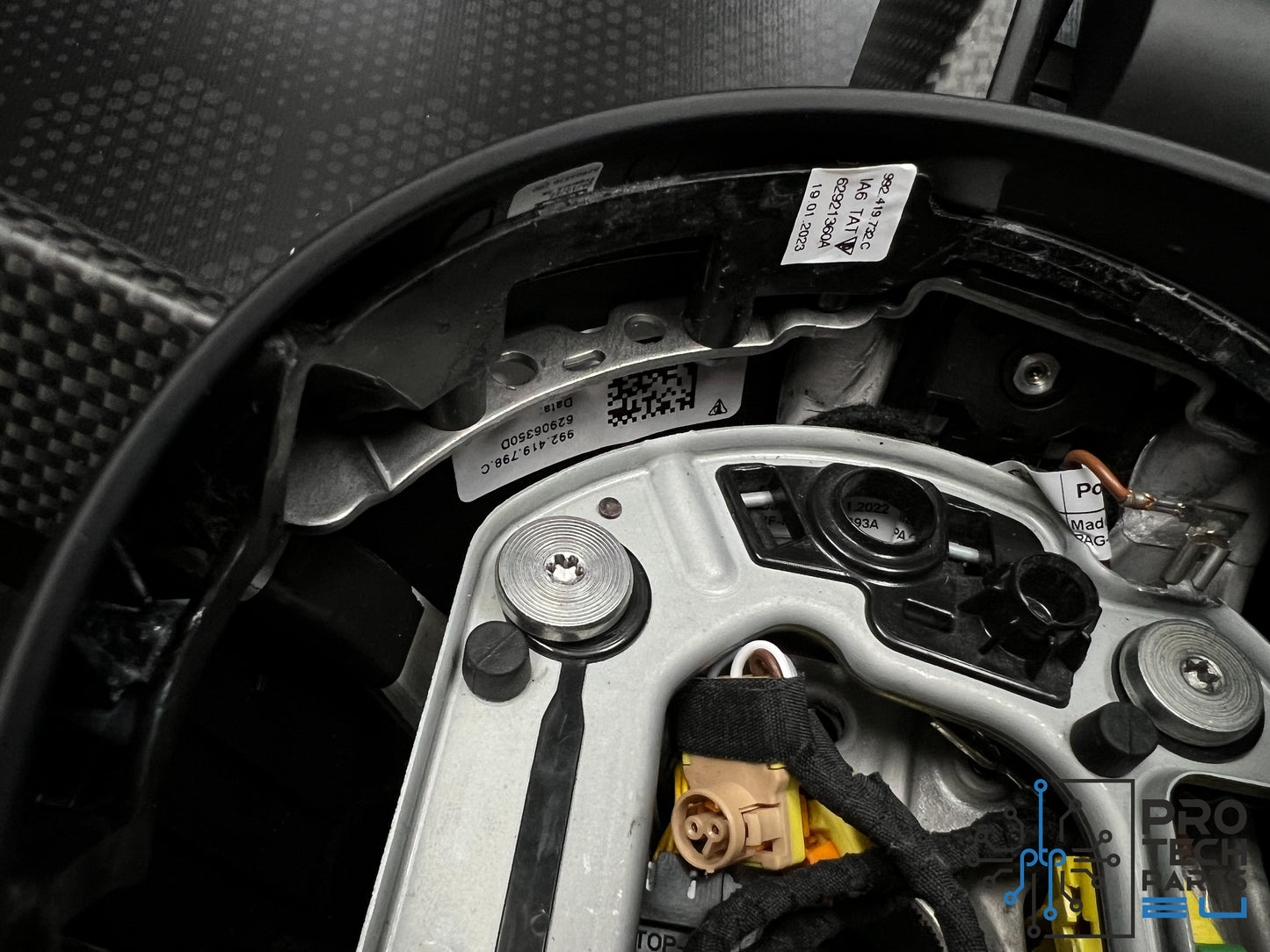 
                  
                    Porsche Lenkrad Race-Tex GT3RS GT3 GTS GT 992 rot karminrot WEISSACH
                  
                