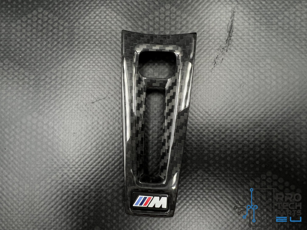 
                  
                    Capacul original din fibră de carbon pentru volan pentru BMW G87 M2, G80 M3, G82 M4 
                  
                