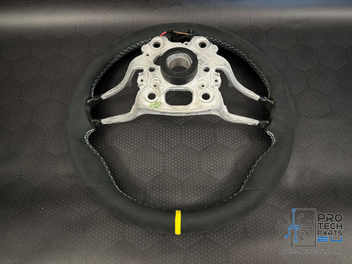 
                  
                    Porsche Steering wheel racetex alcantara 911 ST GT3RS GT3 GTS GT 992 turbo S yellow+white
                  
                