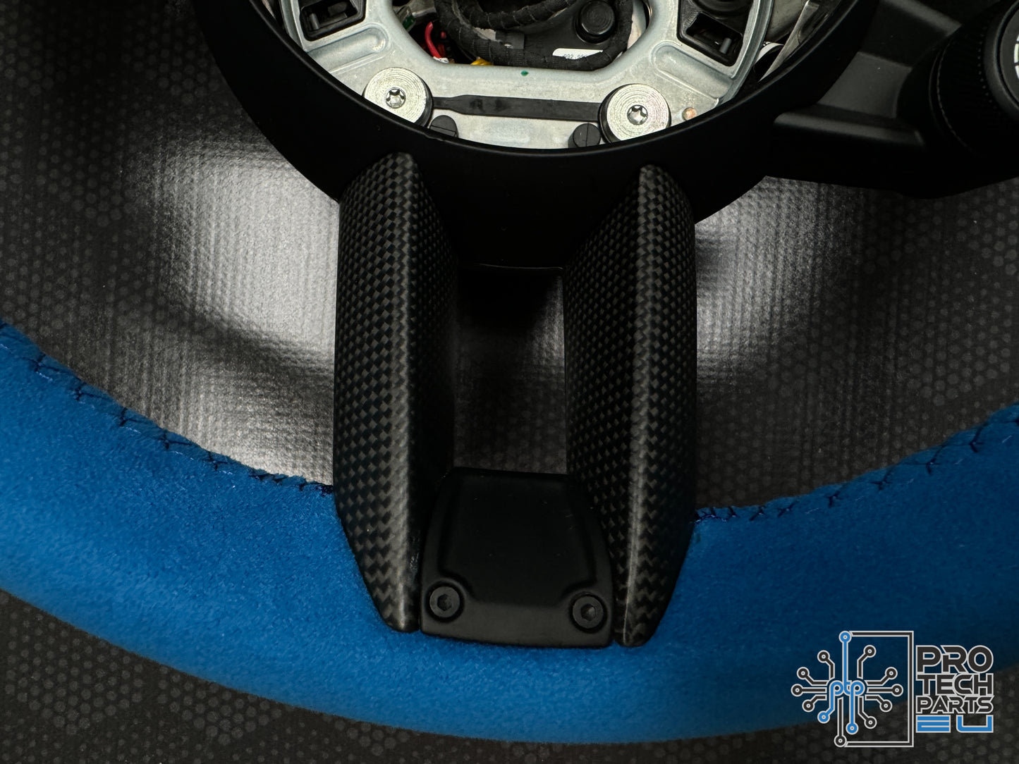 
                  
                    Volan Porsche HERITAGE GT GT3 GT3RS GTS 992 SPEED albastru rechin PACHET WEISSACH 
                  
                