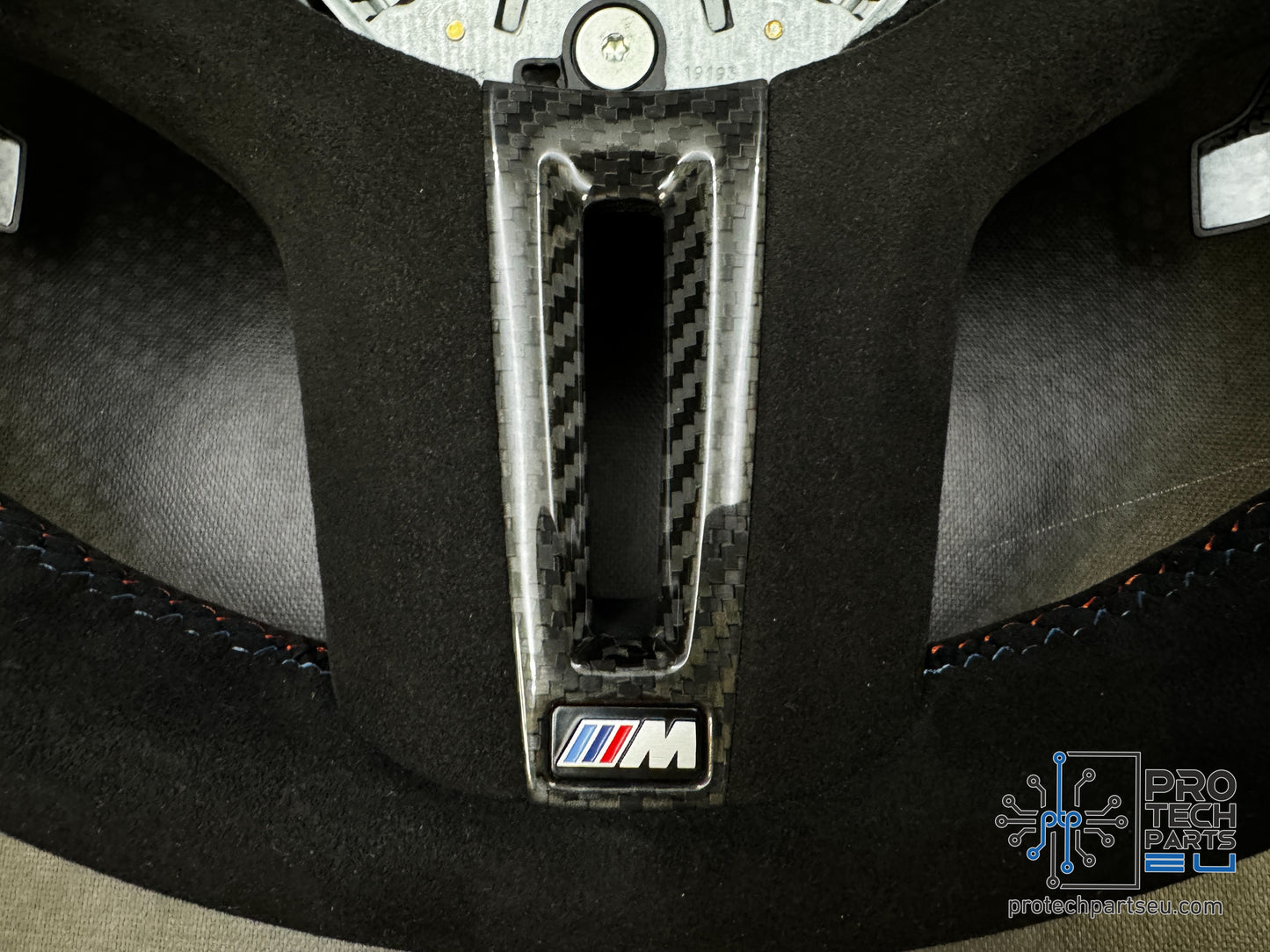 
                  
                    OE BMW Steering Wheel alcantara 1,2,3,4 M2,M3 CS,M4 CSL G80 G82 G87 G20 G22 G42
                  
                