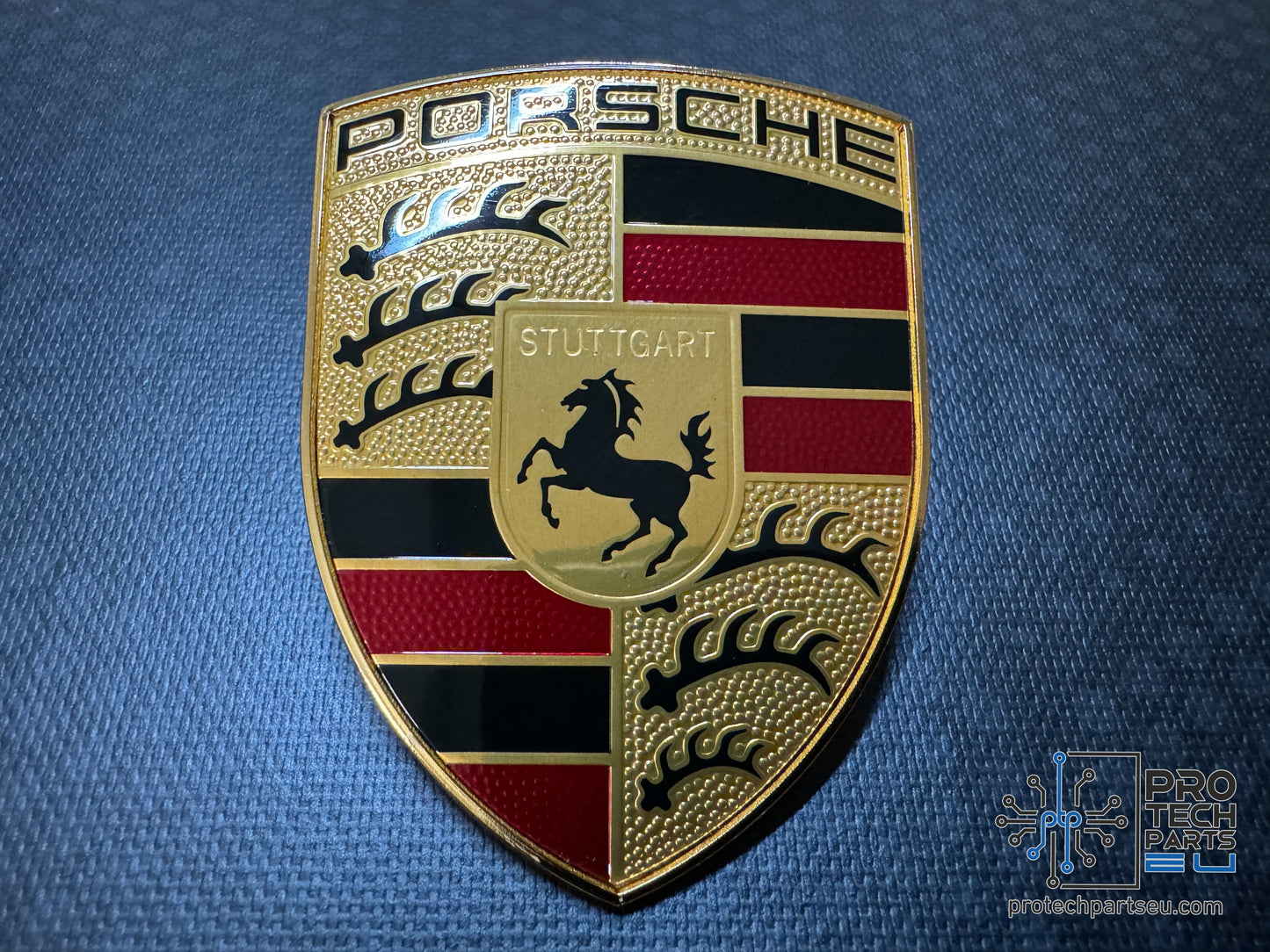 
                  
                    PORSCHE 991 992 cayenne hood crest
                  
                