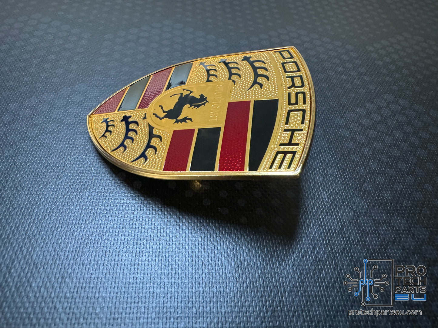 
                  
                    PORSCHE 991 992 cayenne hood crest
                  
                