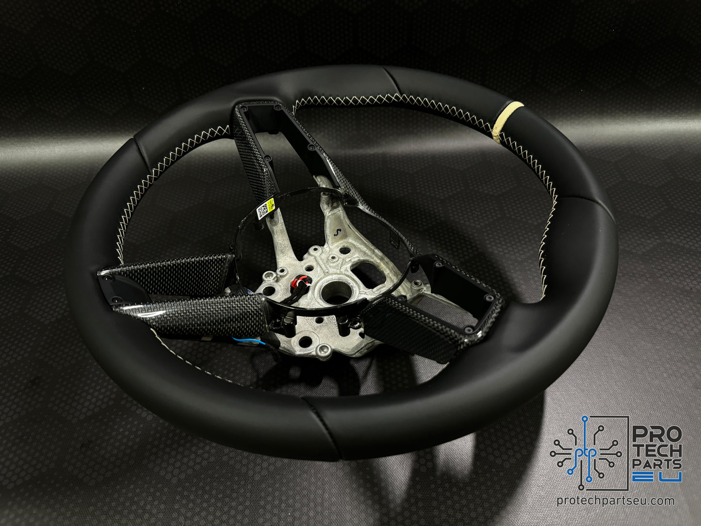 
                  
                    Porsche Steering wheel race-tex GT3 992 911 mojave beige GT customised weissach
                  
                