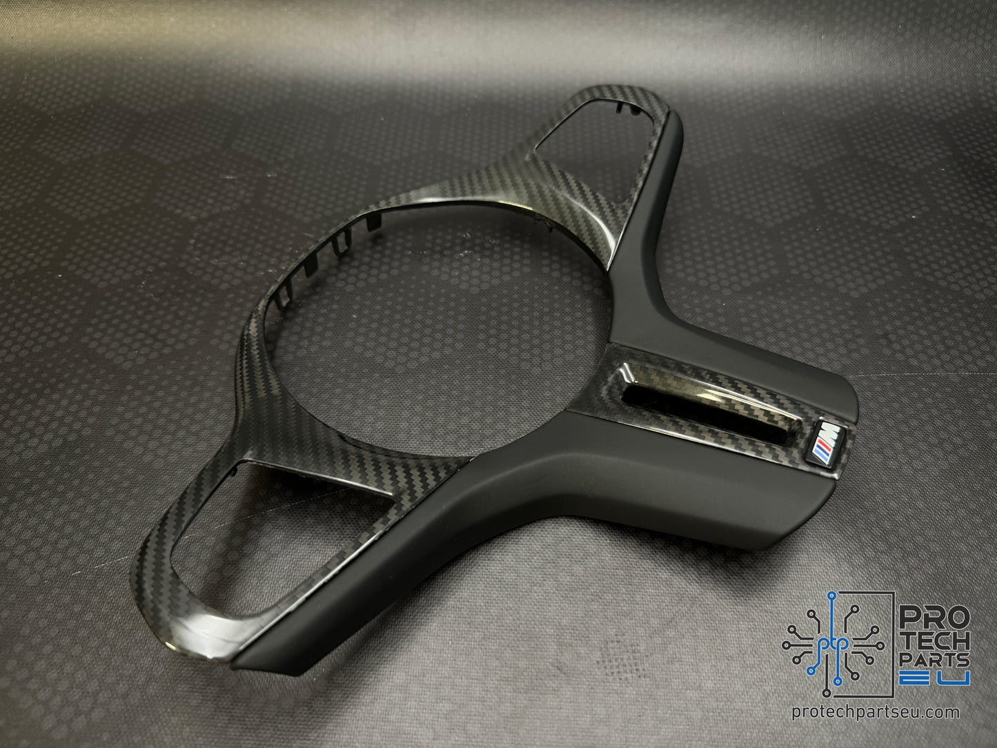 
                  
                    OE BMW Steering Wheel carbon fiber upg 1,2,3,4 M2,M3,M4 G80 G82 G87 G20 G22 G42
                  
                