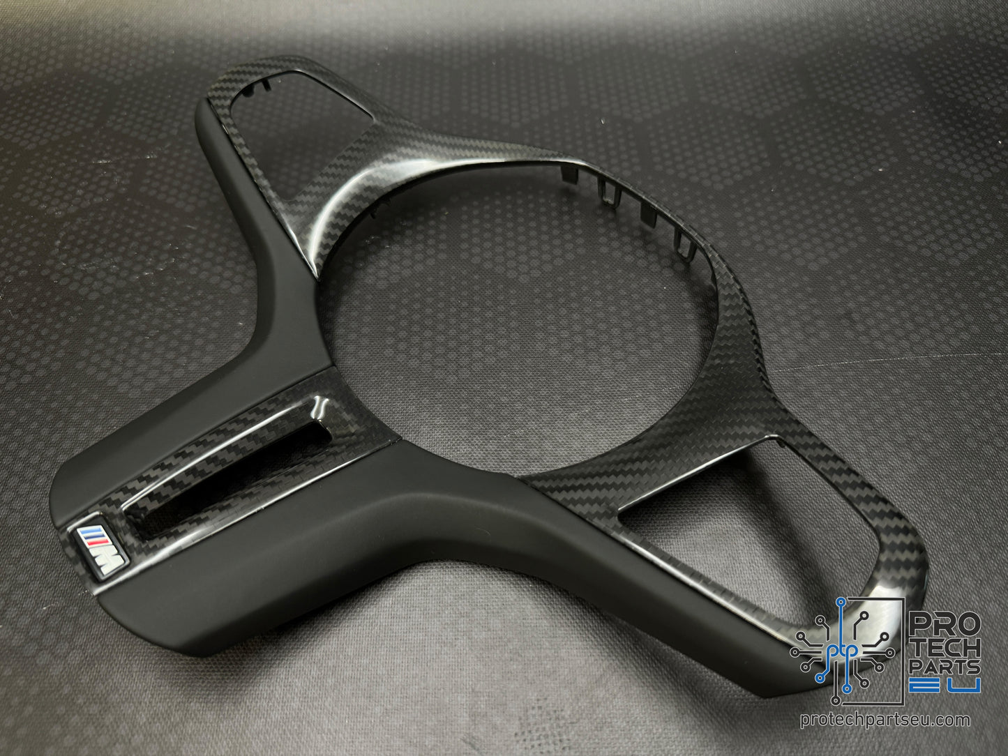 
                  
                    OE BMW Steering Wheel carbon fiber upg 1,2,3,4 M2,M3,M4 G80 G82 G87 G20 G22 G42
                  
                