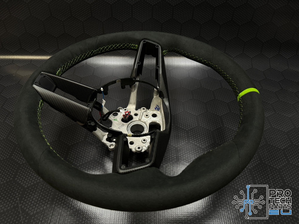 
                  
                    Porsche Steering wheel leather GT3RS GT3 GTS GT 992 turbo S carrera GTS lizard green UPGRADE
                  
                
