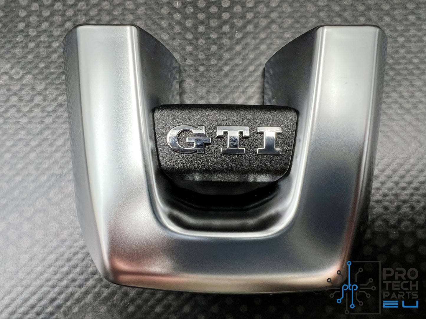 
                  
                    Volkswagen Golf, Polo, GTI steering wheel trim cover no
                  
                
