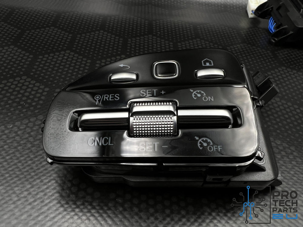 
                  
                    مرسيدس أسود AMG GT S63 C63 E63 الخ أزرار عجلة القيادة A0999050109
                  
                