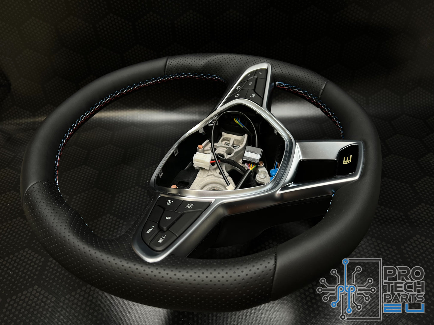 
                  
                    OE Renault RS Clio E-tech Arkana Captur etc volan nou incalzit
                  
                