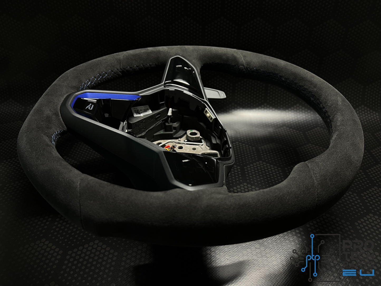 
                  
                    Volkswagen R steering wheel alcantara blue Tiguan,Passat,Arteon,Golf etc heated+touch
                  
                