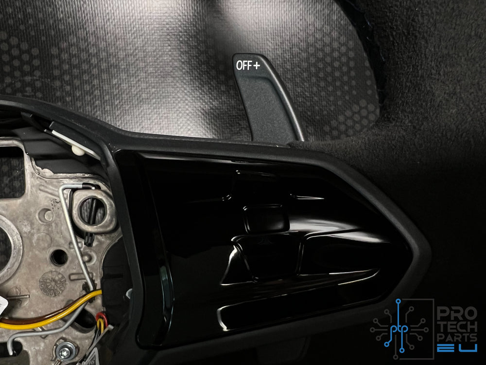 
                  
                    Volkswagen R steering wheel alcantara blue Tiguan,Passat,Arteon,Golf etc heated+touch
                  
                