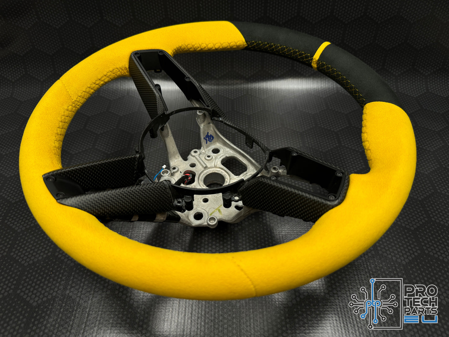 
                  
                    Porsche Steering wheel HERITAGE GT GT3 GT3RS GTS 992 turbo S carrera SPEED yellow WEISSACH PACKAGE
                  
                