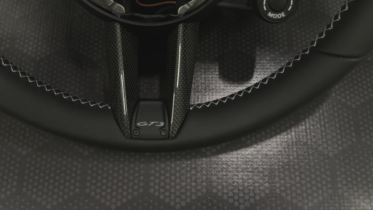 
                  
                    Încărcați și redați videoclipul în vizualizatorul Galerie, Porsche Steering wheel race-tex GT3 992 911 Grey SIlver GT customised weissach
                  
                